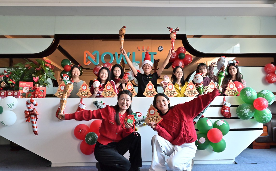 Merry Christmas 2025 from NOWLIT